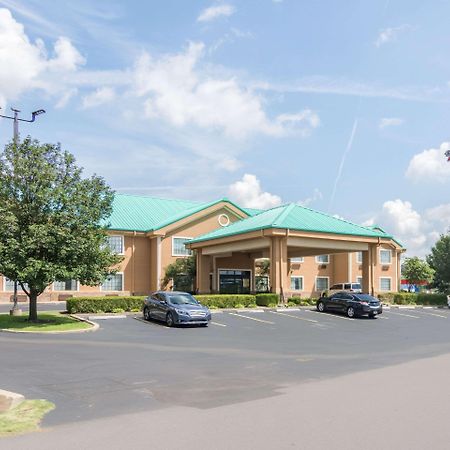 Quality Inn & Suites Alma - Fort Smith Northeast Exterior photo